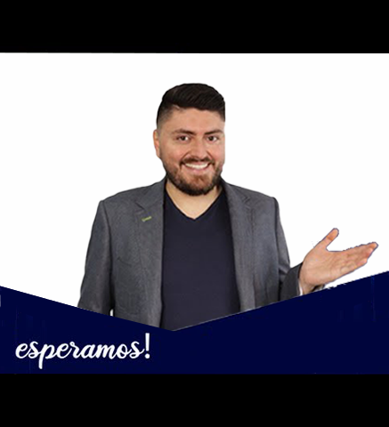Omar en su oficina